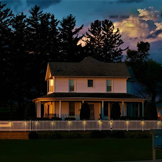 Fence Light - Motion Sensor - Solar Powered